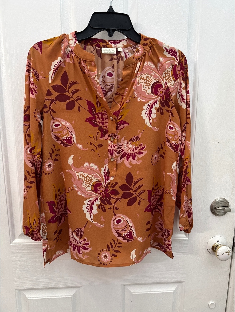 Spartina 449 Women's XS Floral Button-Up Blouse, Made in Sri Lanka